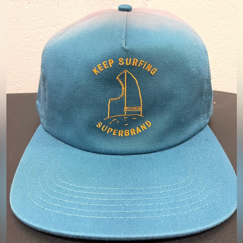 SUPERbrand Bite Hat